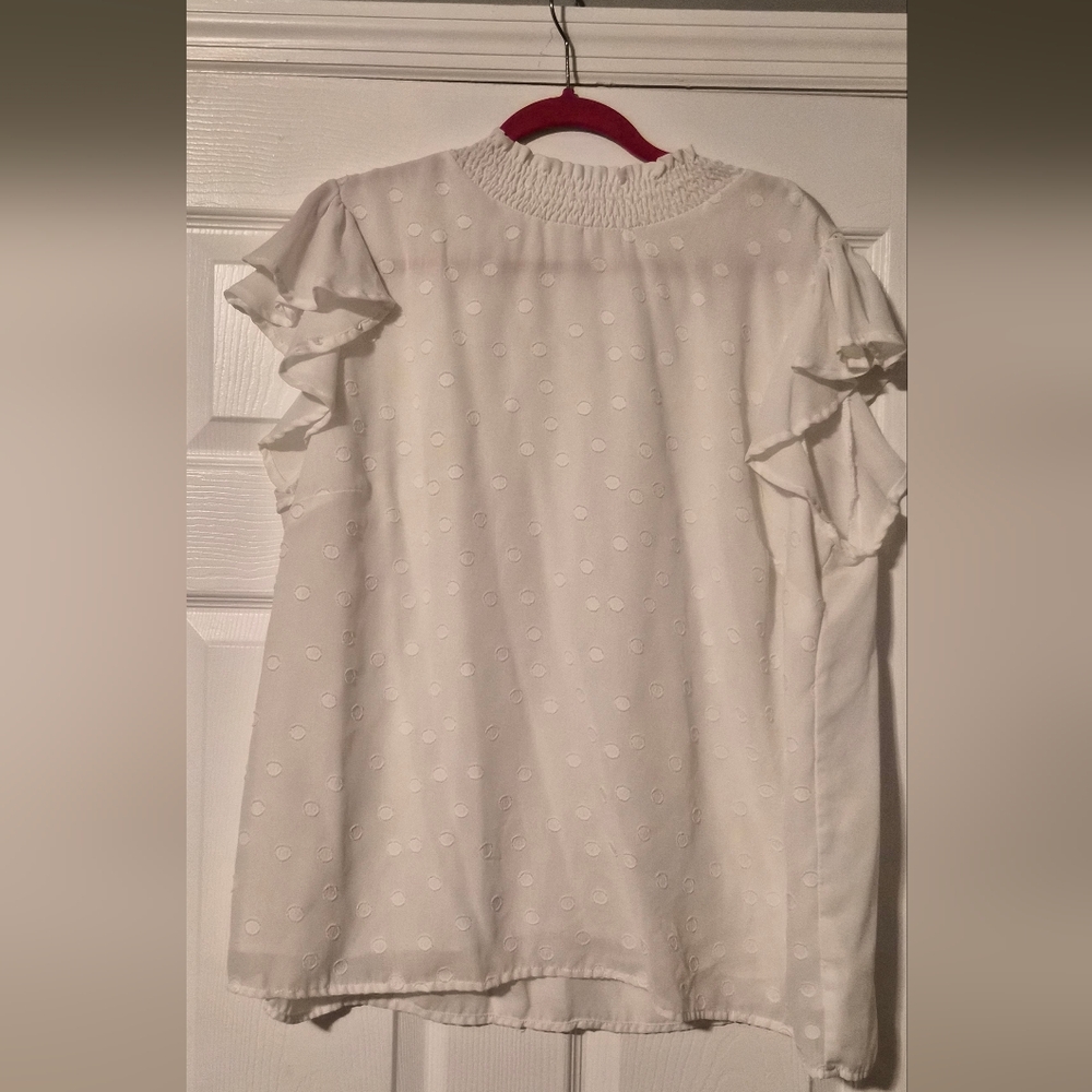 Chic Soul Textured White Top